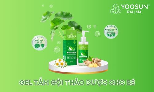 Cách tắm cho bé sơ sinh chưa rụng rốn