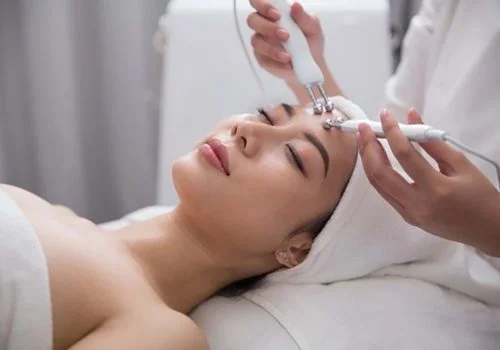 Bà bầu có nên đi spa chăm sóc da mặt không