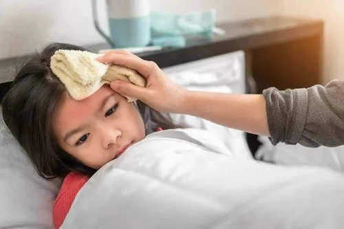 trẻ 1 tuổi bị dị ứng thời tiết