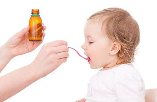 làm gì khi trẻ bị dị ứng thời tiết