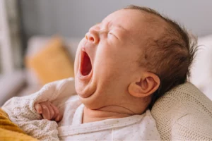 Khi be dang ngu hoac vua moi ngu day