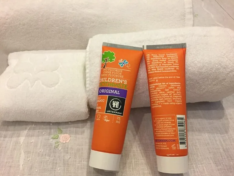 Kem đánh răng cho bé 1 tuổi Urtekram Organic