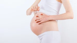 Mang thai bị ngứa khắp người