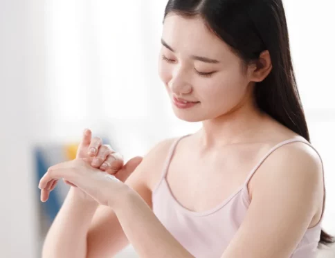 [2025] Sua duong the trang da nao tot Goi y cac loai dang dung nhat