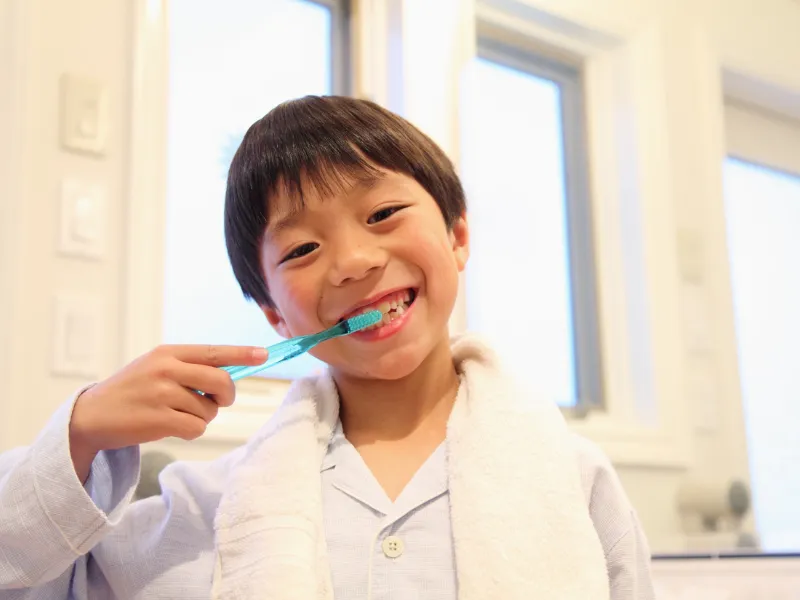 Bé không chịu đánh răng phải làm sao?