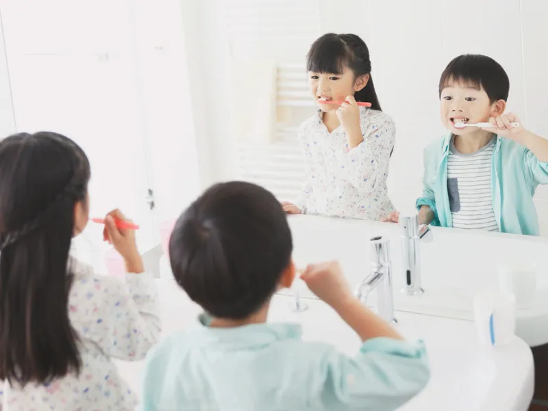 Bé không chịu đánh răng phải làm sao?