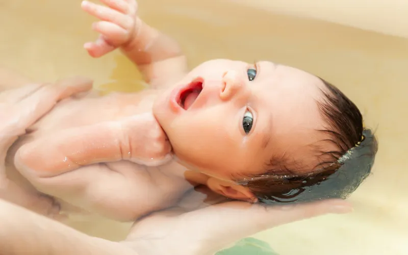 Pha loãng dầu tràm trước khi sử dụng