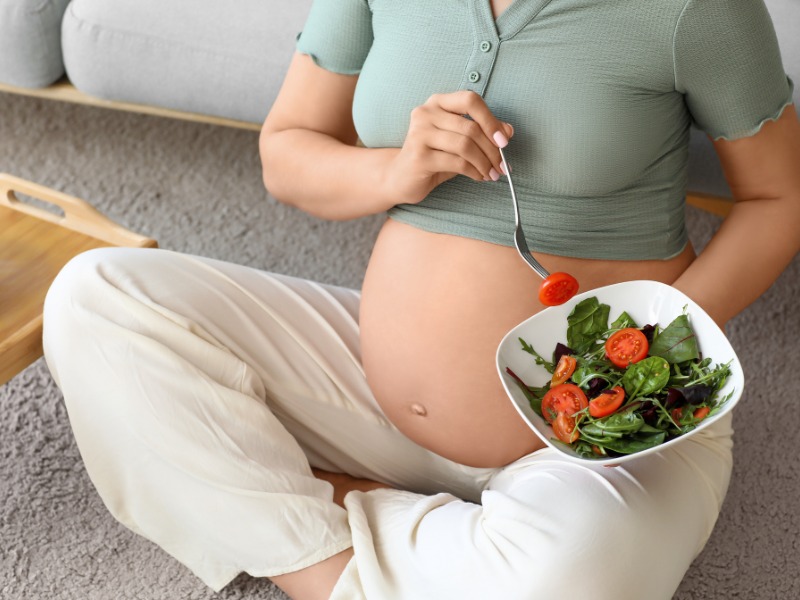 Cách chăm sóc và phòng ngừa rạn da khi mang thai