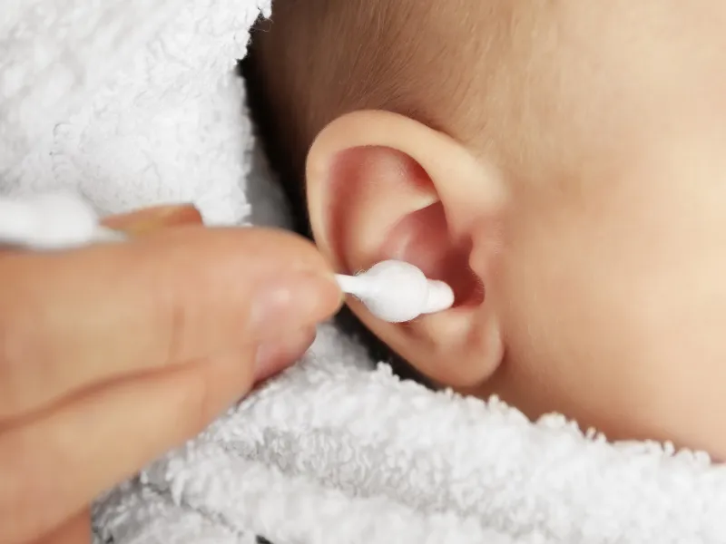 Chăm sóc và phòng ngừa tái phát nứt kẽ tai ở trẻ