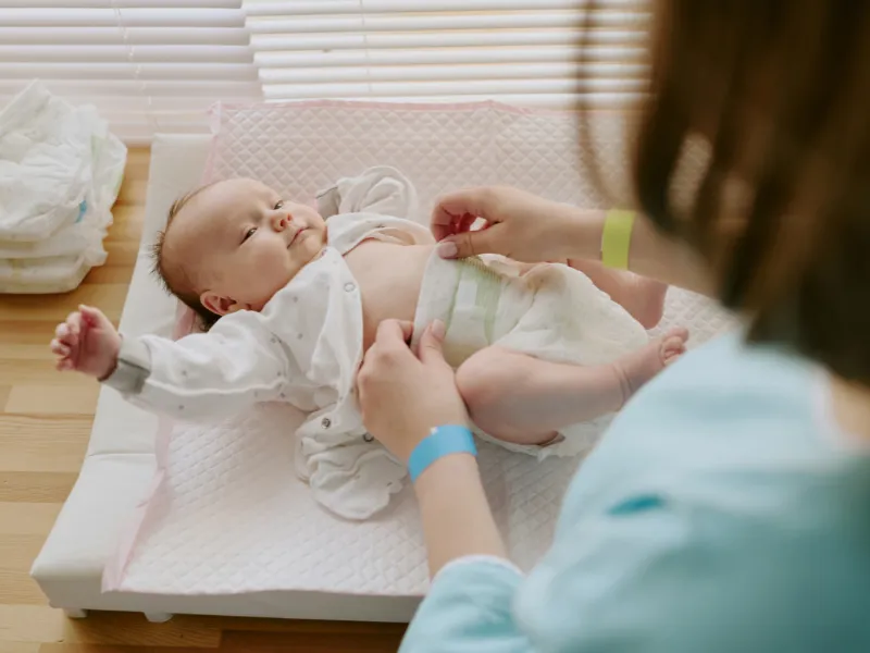 Cách chăm sóc bé gái hay bị hăm đỏ vùng kín tại nhà