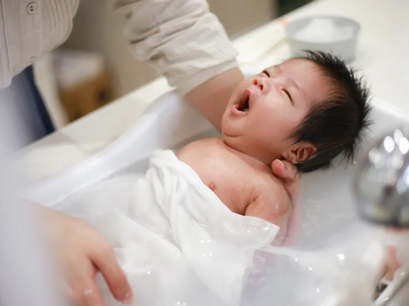 Cơ chế khiến da bé nhìn “trắng sáng”