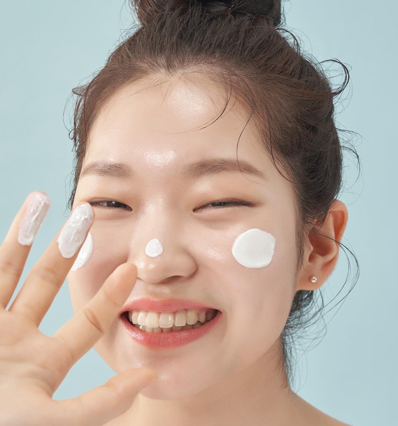 Mẹo sử dụng kem chống nắng vào trời mưa