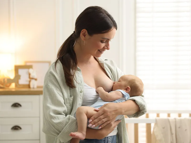 Dấu hiệu trẻ bú đã no và đủ