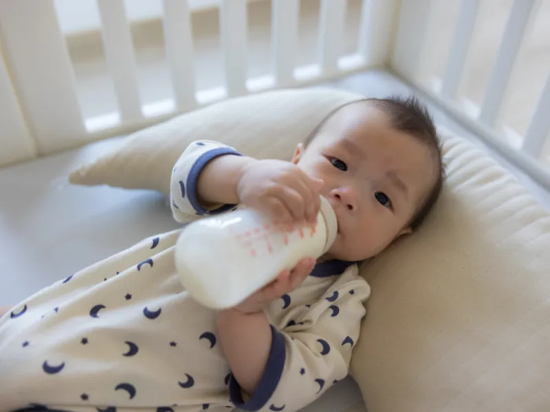 Lượng sữa cho trẻ sơ sinh theo từng giai đoạn