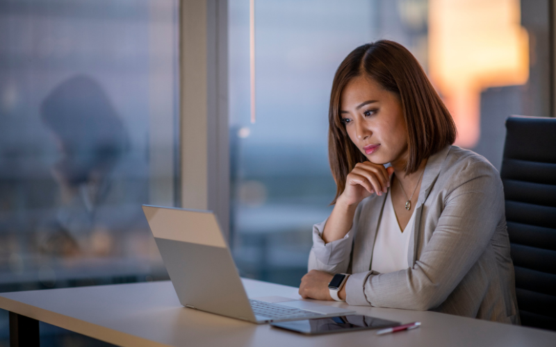 Ngồi lâu trong phòng có máy sưởi hoặc điều hòa