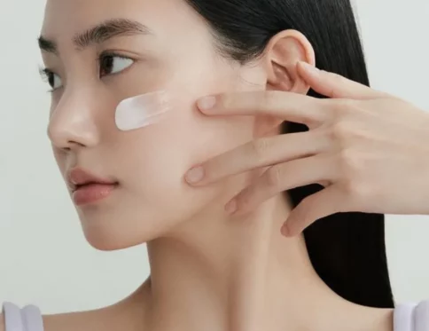 Kem chống nắng dành cho da khô nhạy cảm