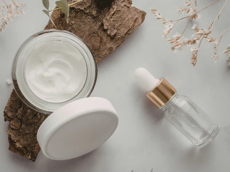 So sánh hydroxyethyl urea vs urea trong mỹ phẩm