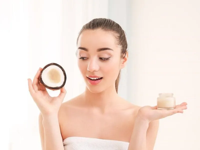 Thoa dầu dừa lên mặt mỗi ngày có tốt không và hướng dẫn