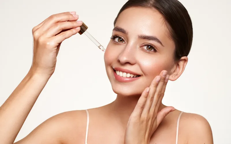 Ứng dụng phổ biến của Cyclopentasiloxane trong mỹ phẩm