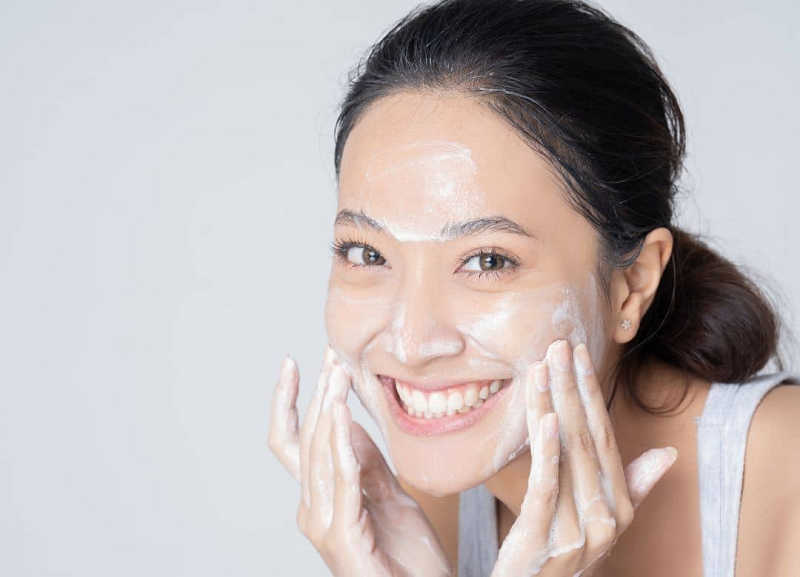 da mặt nhạy cảm dễ nổi mụn