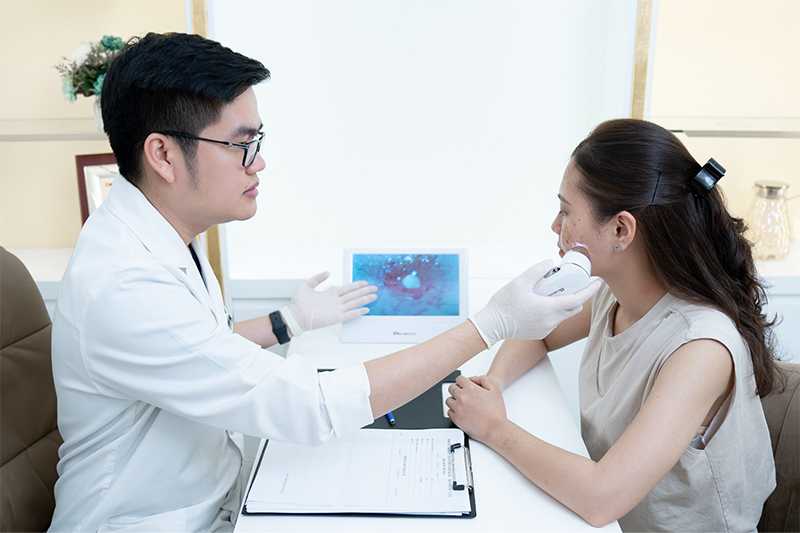 da mặt nhạy cảm dễ nổi mụn
