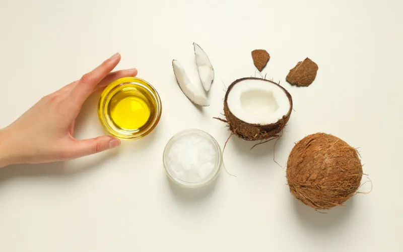 Chọn dầu dừa tinh khiết