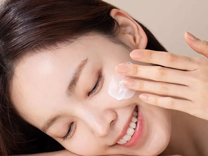 Ai nên dùng và không nên dùng kem chống nắng hóa học?