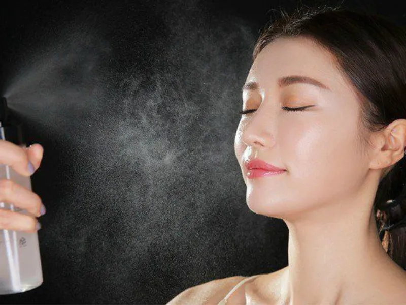 Bạn chỉ nên rửa mặt 2 lần mỗi ngày