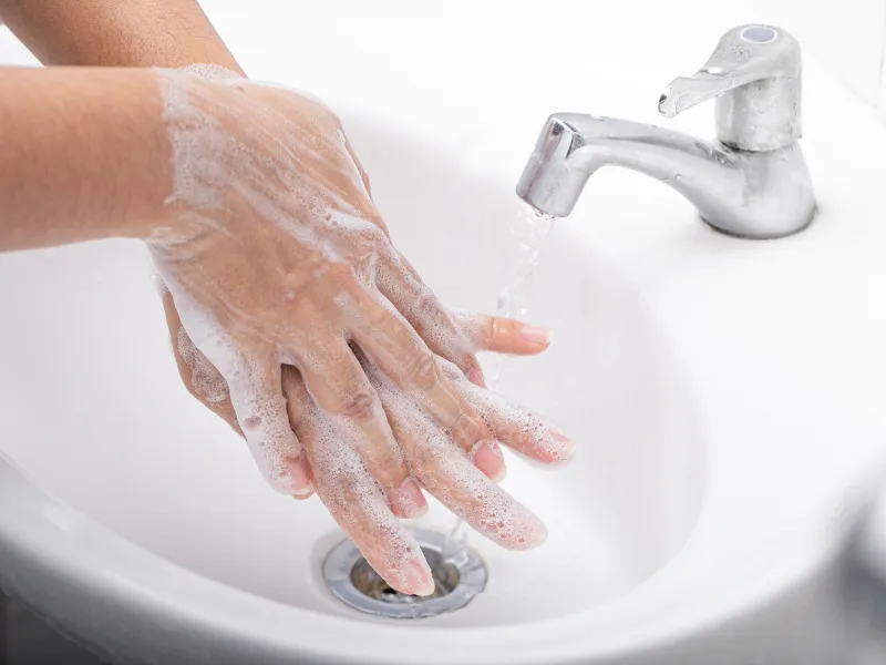 Hướng dẫn chi tiết cách vệ sinh vùng kín sau sinh mổ