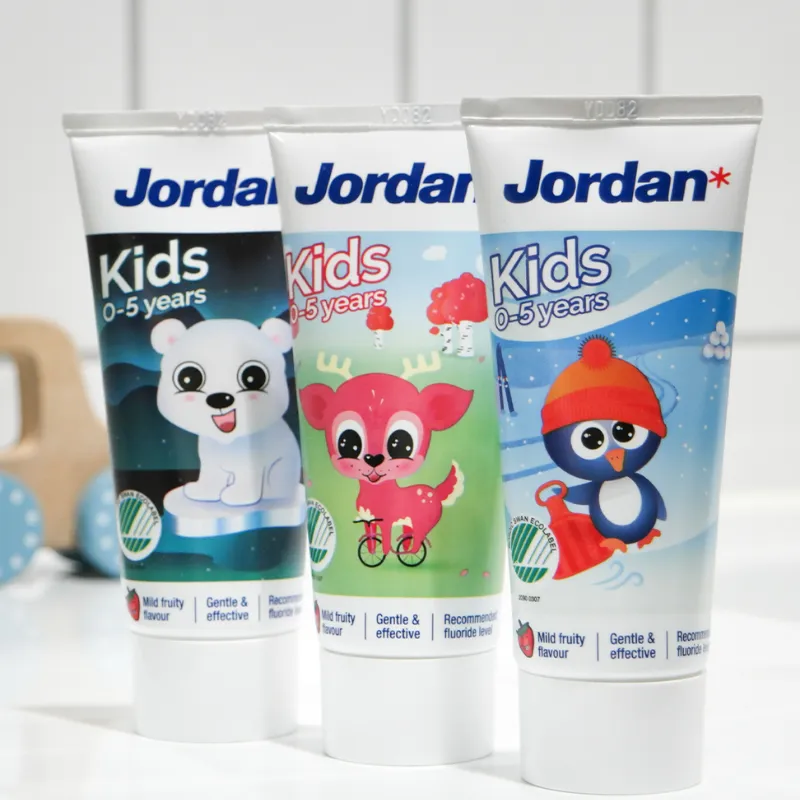 Kem đánh răng vị dâu cho bé Jordan Kids Toothpaste