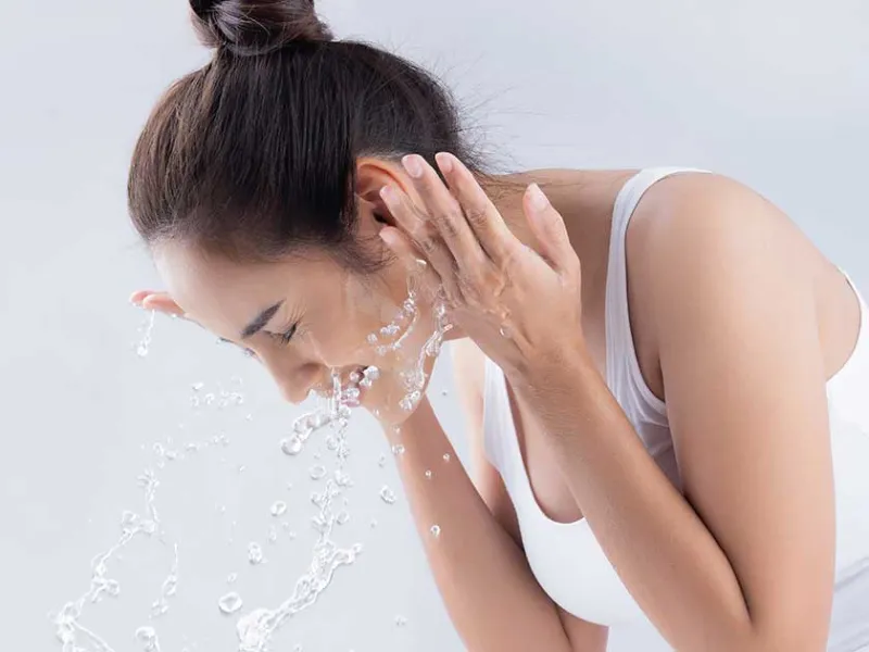 Rửa mặt bằng nước vo gạo có tốt không?