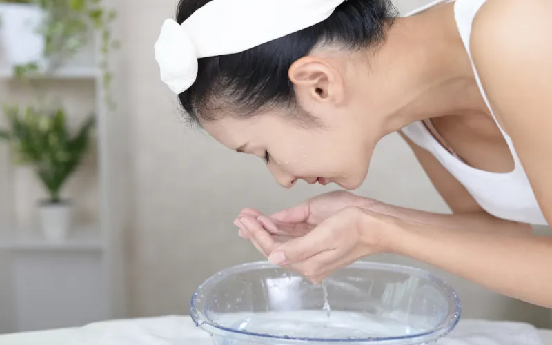 Cân bằng độ ẩm và phục hồi hàng rào bảo vệ da
