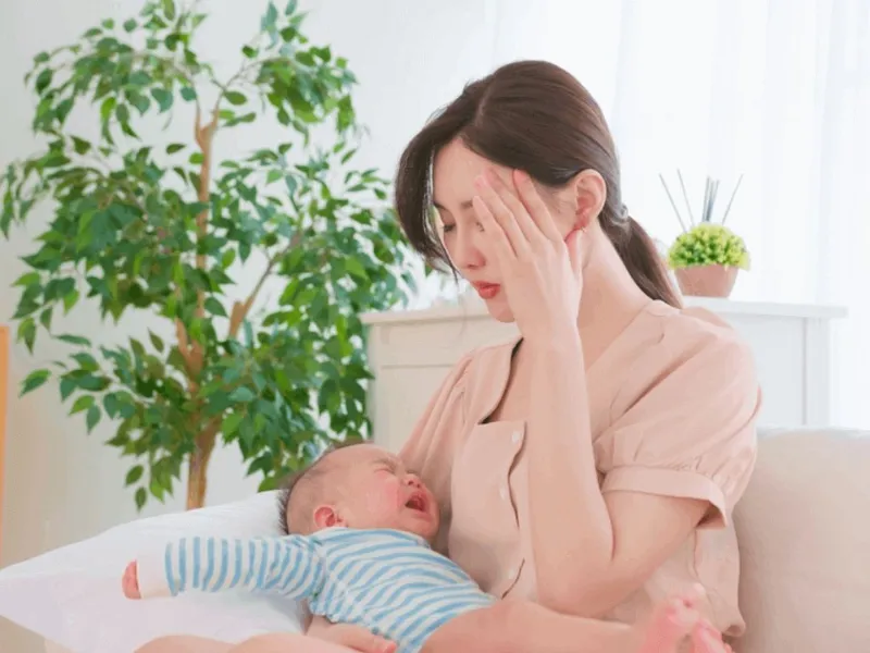 Vì sao phụ nữ dễ bị viêm phụ khoa sau khi sinh?