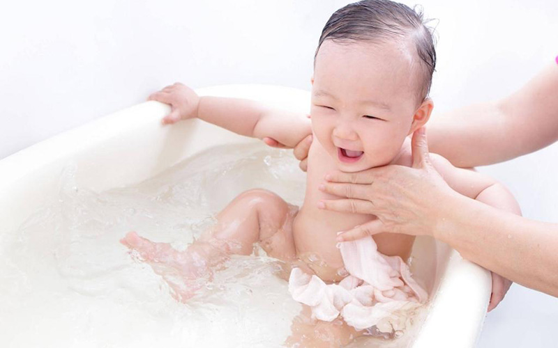 cây khổ sâm tắm cho bé