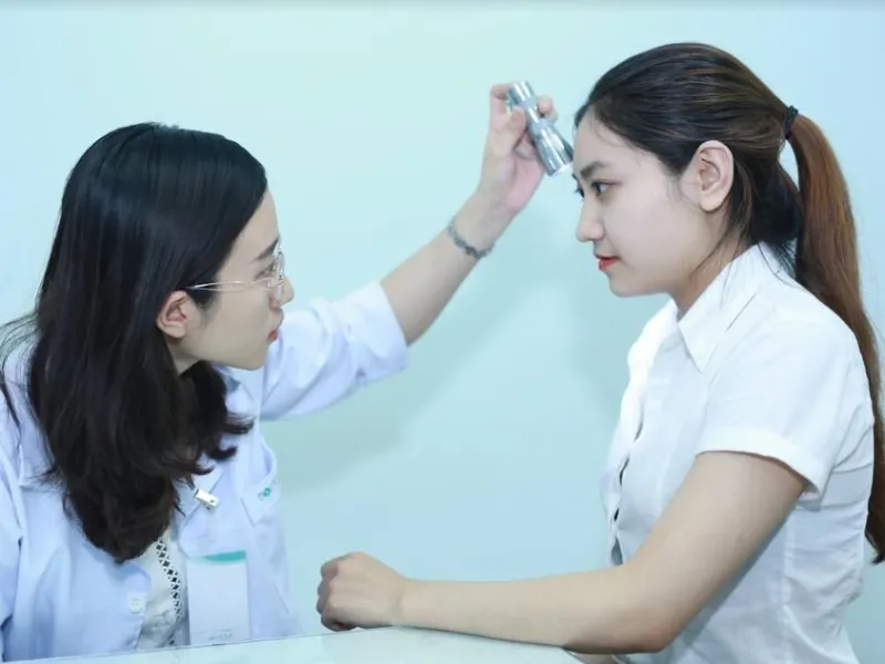 Khi nào nên gặp bác sĩ da liễu?