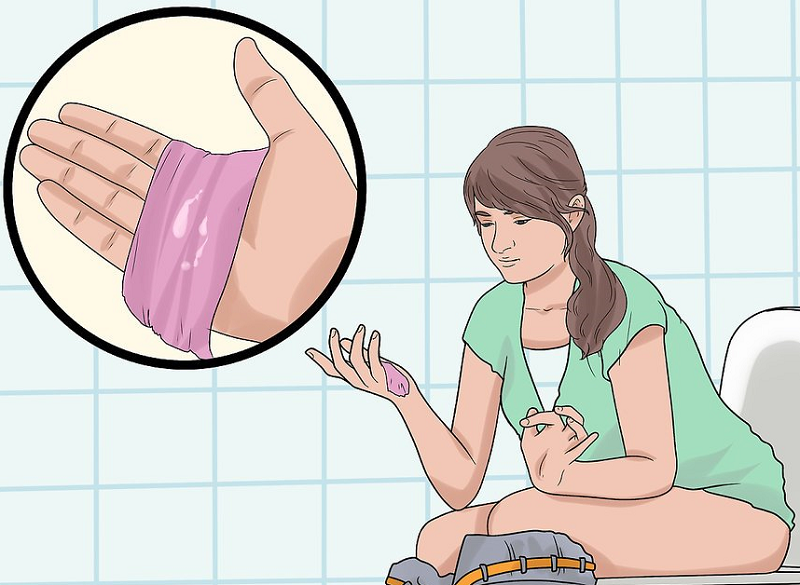 rửa vùng kín bằng nước ấm có tốt không