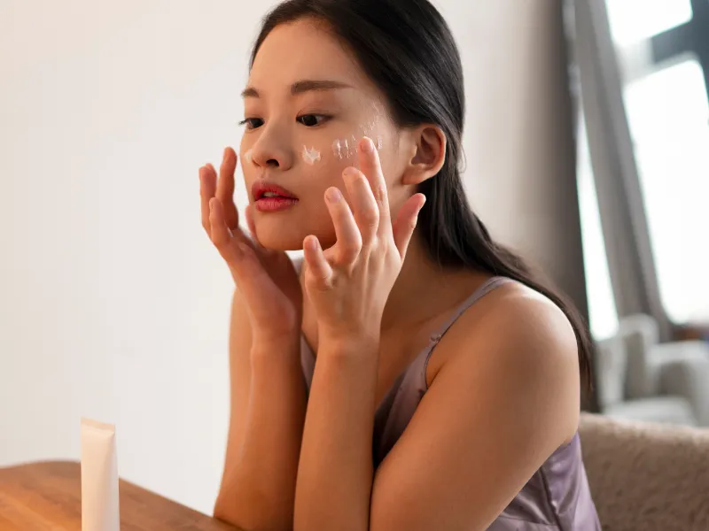 Hướng dẫn rửa mặt buổi sáng đúng cách