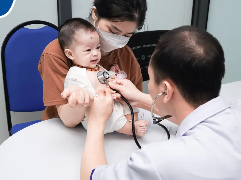 Khi nào cần đưa trẻ đi khám?