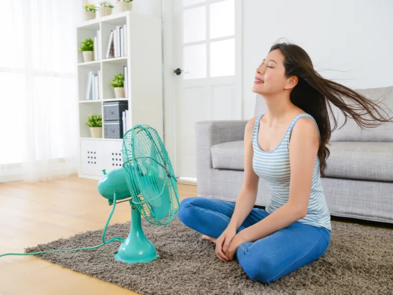 Giữ cơ thể mát mẻ, hạn chế đổ mồ hôi