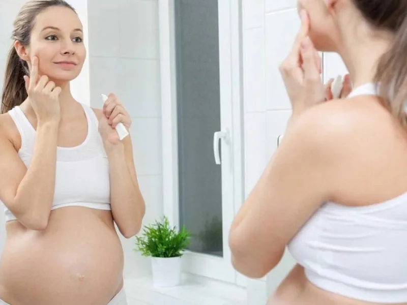 Sử dụng kem chống nắng để bảo vệ da