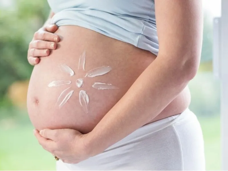 Mẹ bầu nên chọn kem chống nắng vật lý có nguồn gốc rõ ràng