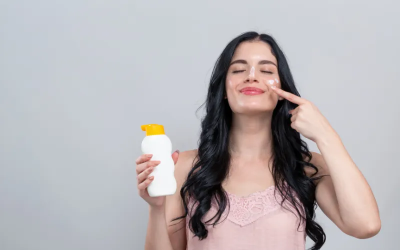 Cách bôi kem chống nắng sau peel đúng cách