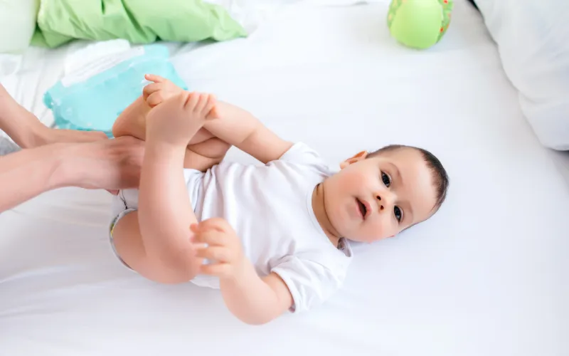 Mặc quần áo rộng, thoáng