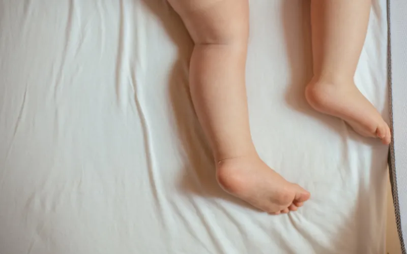 Làm gì để hạn chế bé bị muỗi đốt?