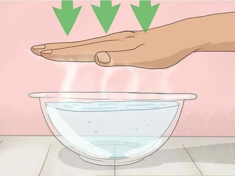 Không dùng nước quá nóng để rửa vùng kín.